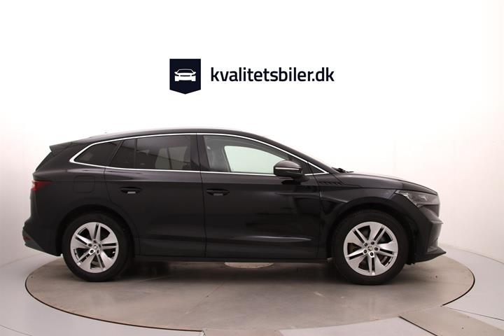 Sort Skoda Enyaq fra 2023