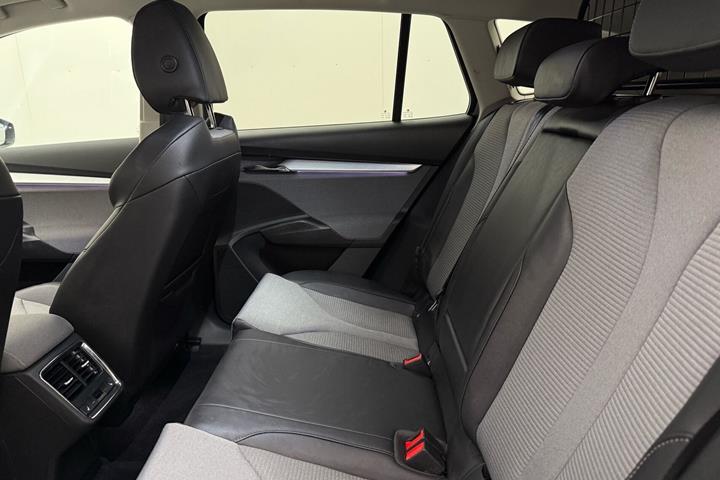 Sort Skoda Enyaq fra 2023