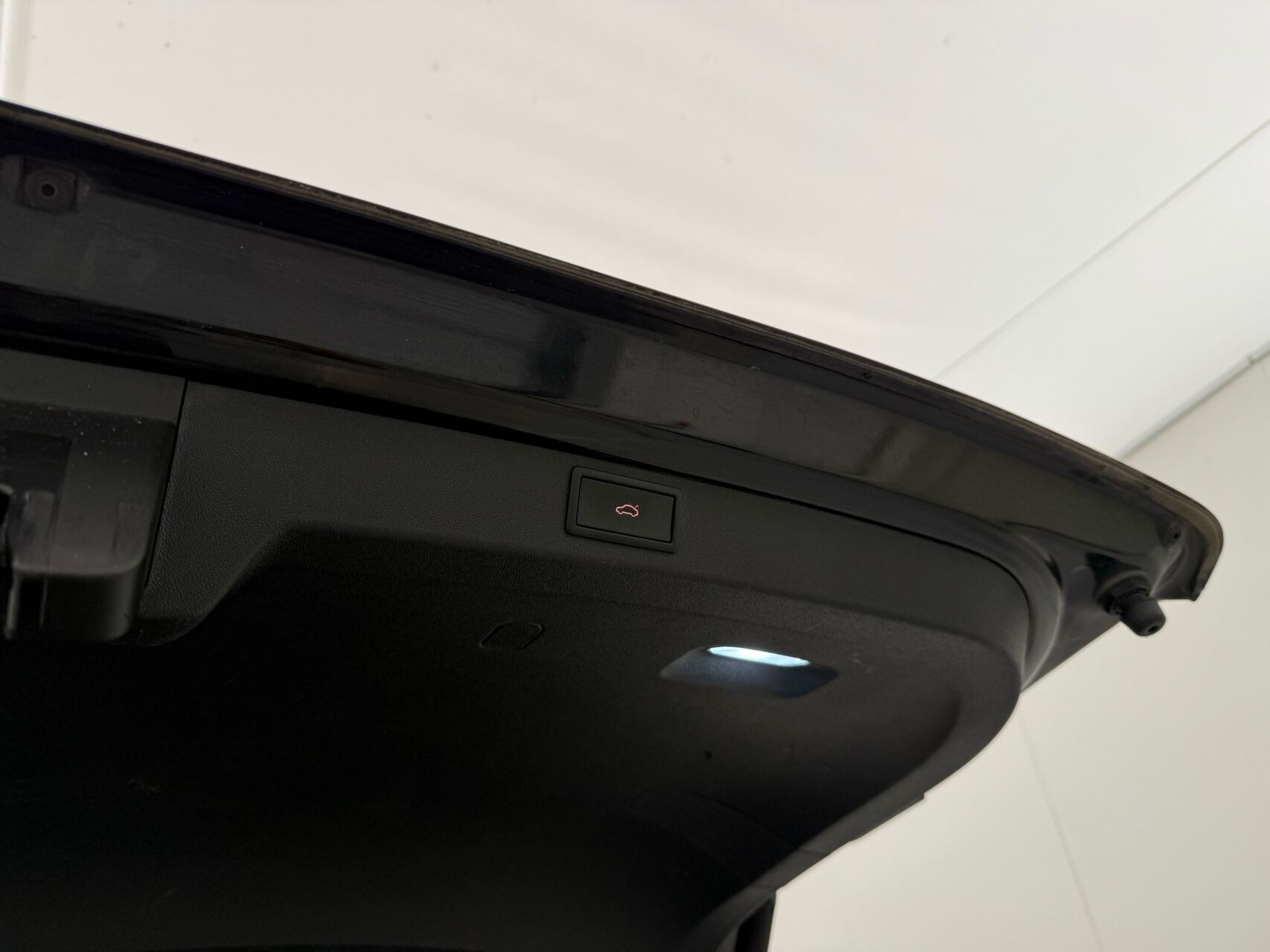 Sort Skoda Enyaq fra 2023