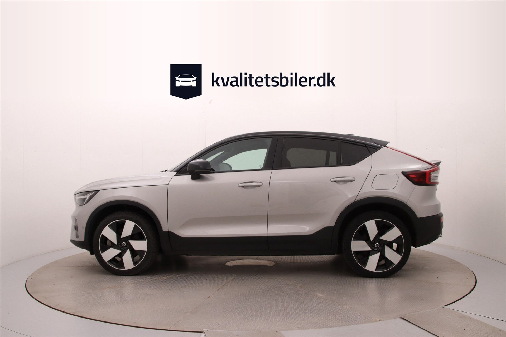 Sølv Volvo C40 fra 2022