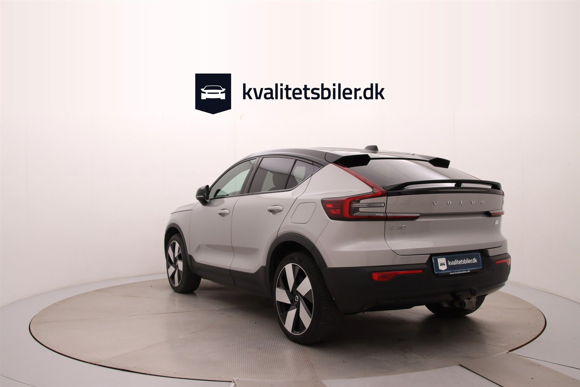 Sølv Volvo C40 fra 2022