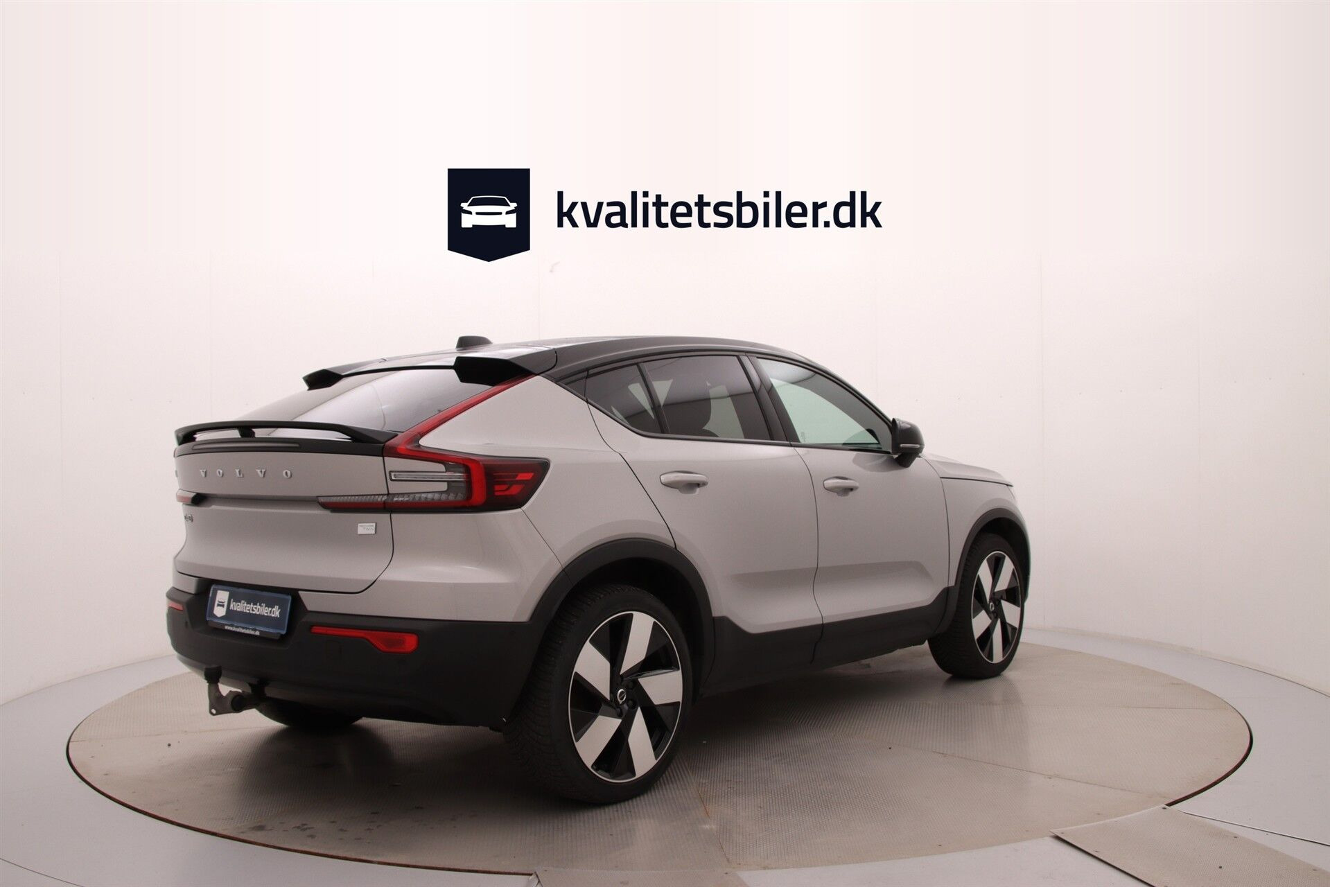 Sølv Volvo C40 fra 2022