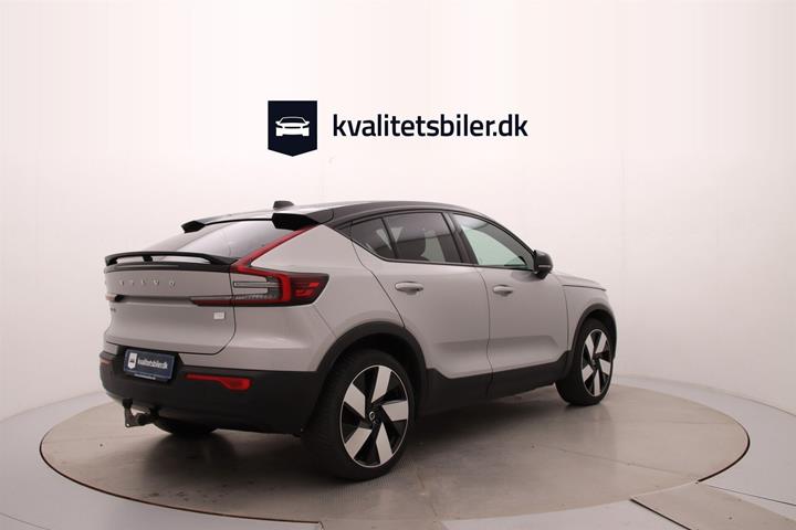 Sølv Volvo C40 fra 2022