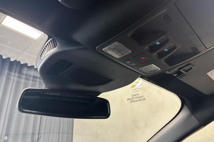 Blå Ford Kuga fra 2024