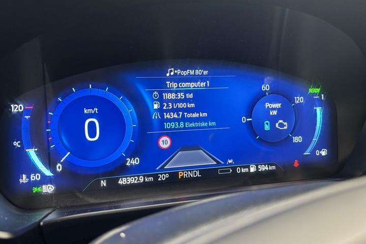 Blå Ford Kuga fra 2024