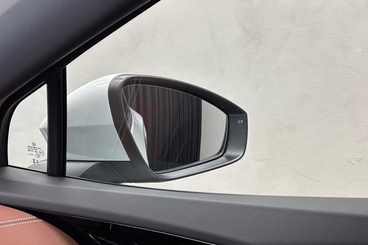 Hvid VW ID.5 fra 2023