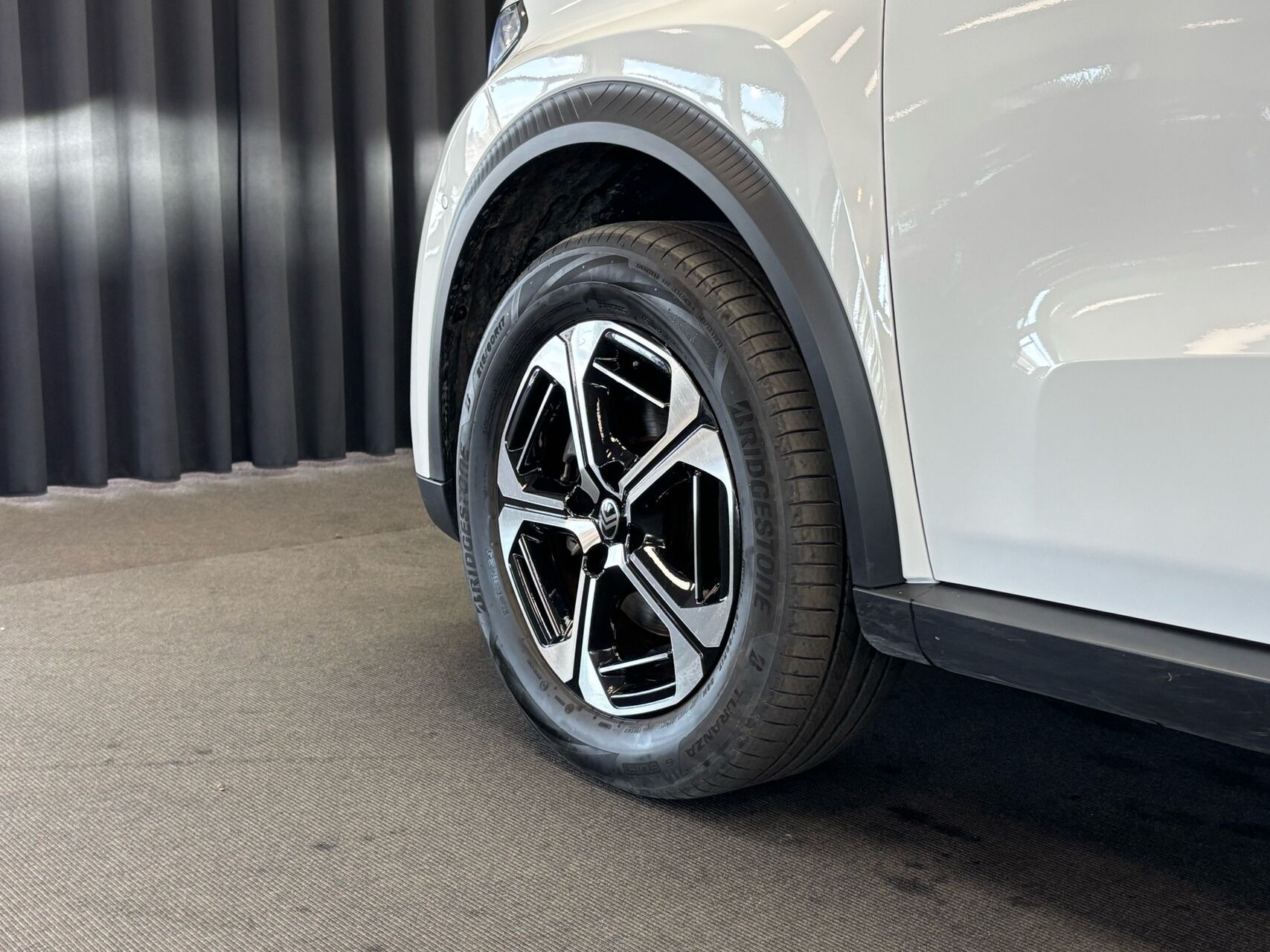 Hvid Citroën e-C3 Aircross fra 2025