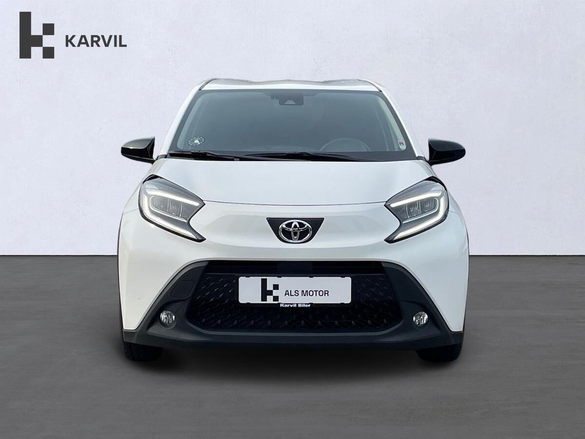 Hvid Toyota Aygo X fra 2023