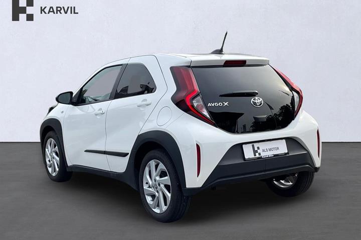 Hvid Toyota Aygo X fra 2023