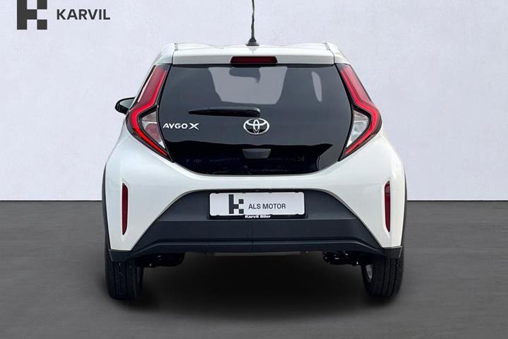 Hvid Toyota Aygo X fra 2023