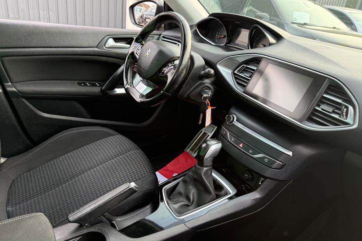 undefined Peugeot 308 fra 2017