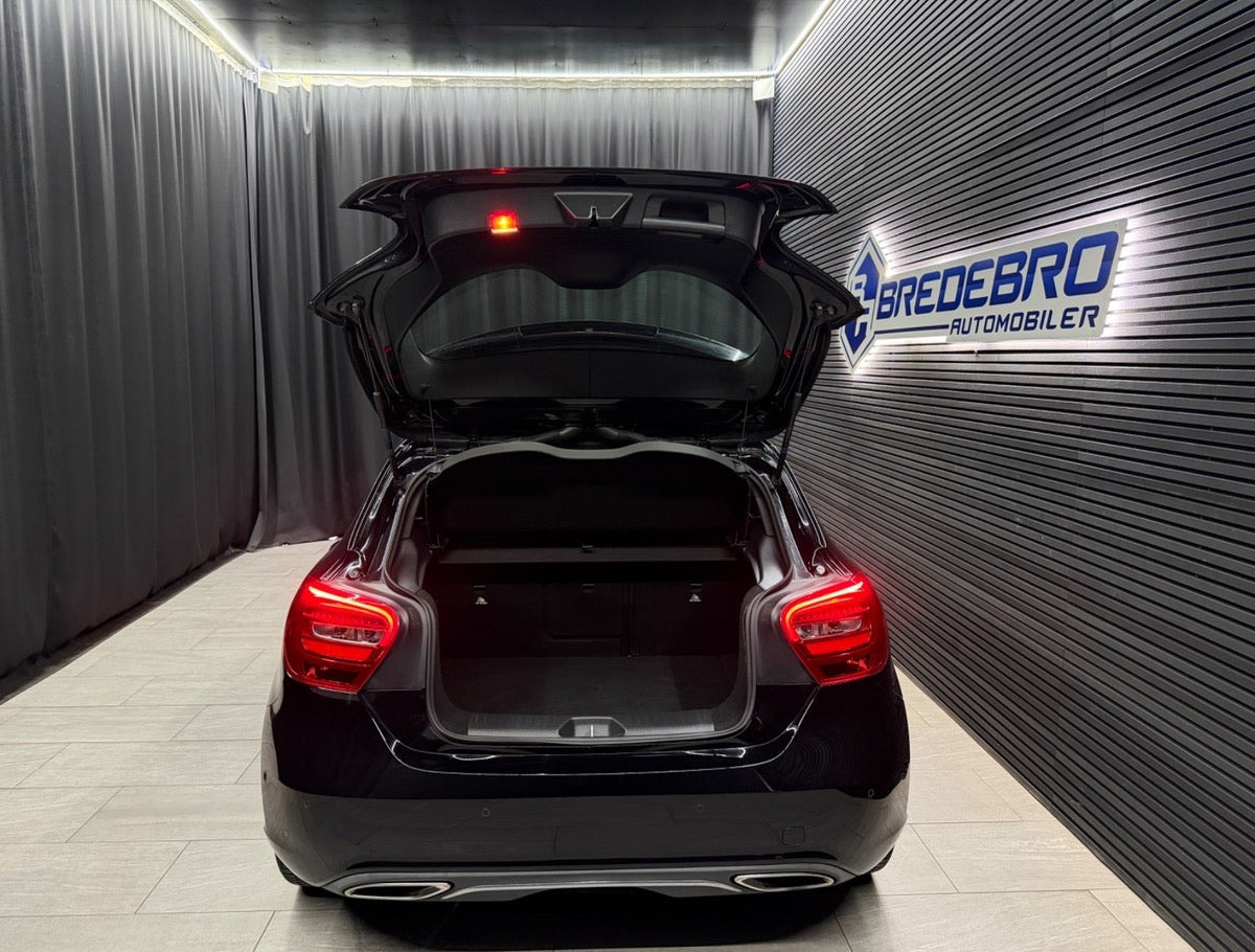 Sort Mercedes A200 fra 2016