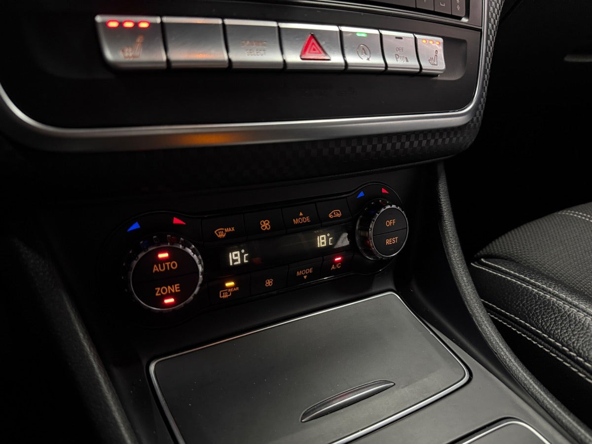 Sort Mercedes A200 fra 2016