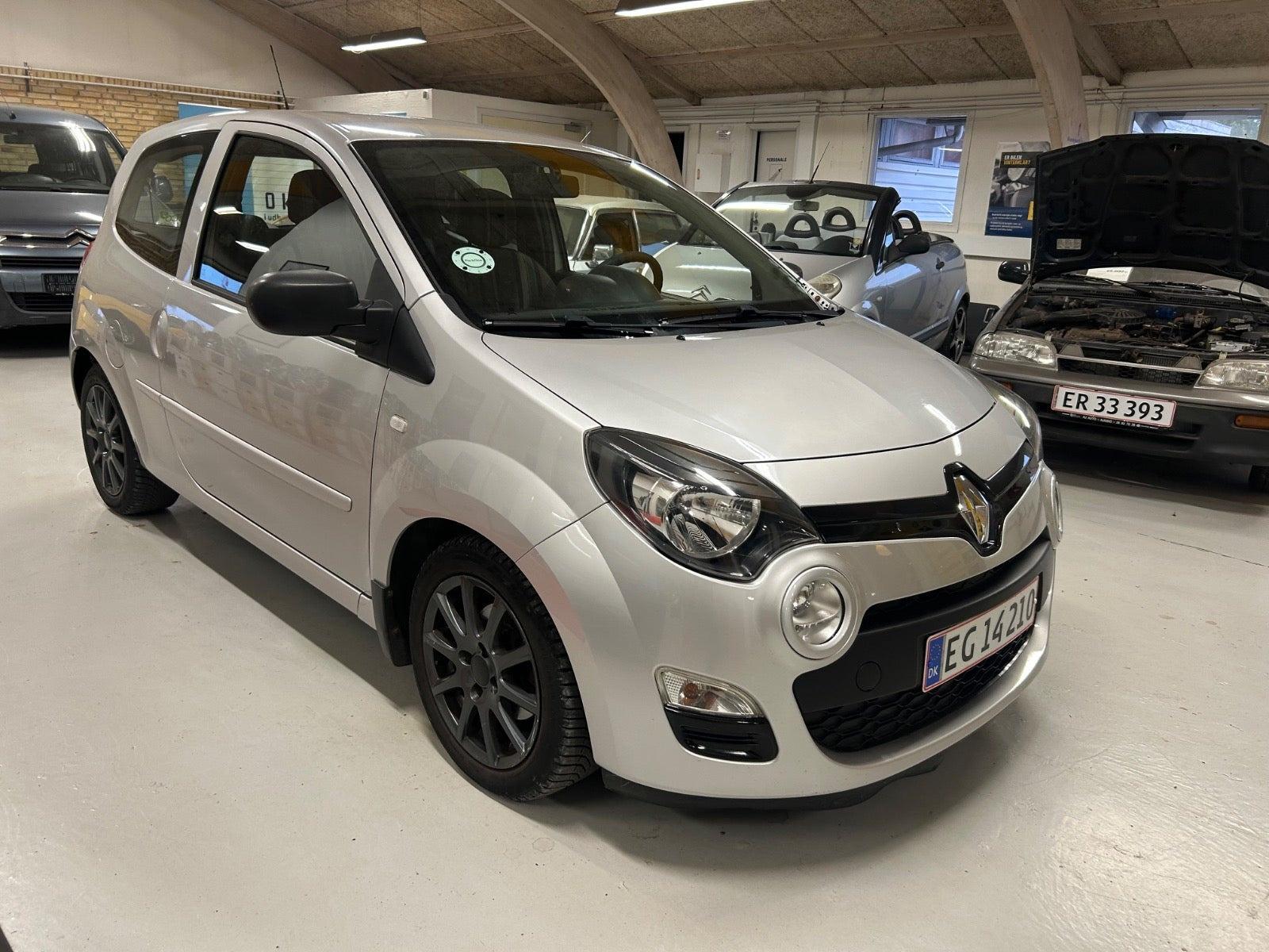 Sølv Renault Twingo fra 2012