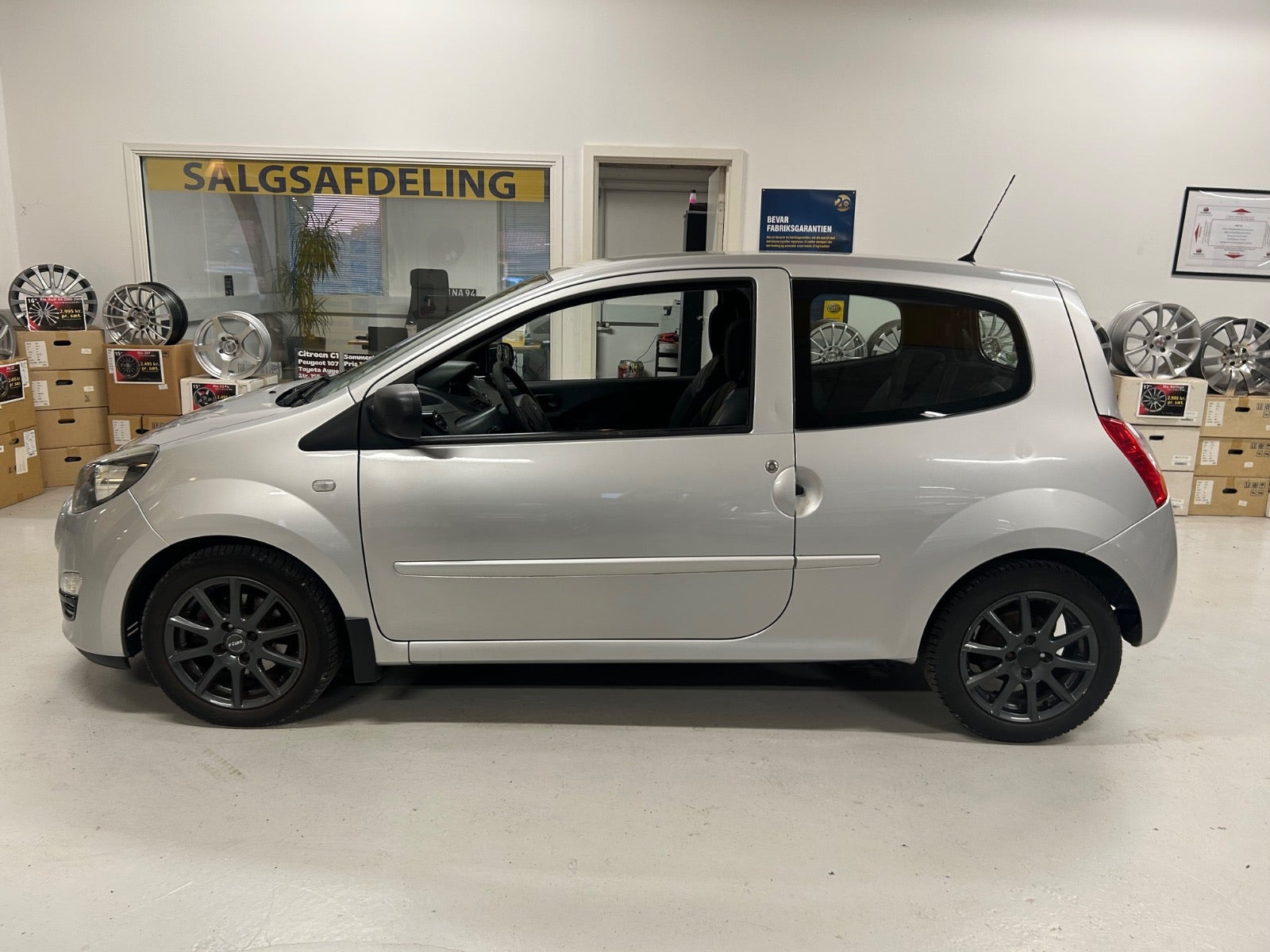Sølv Renault Twingo fra 2012