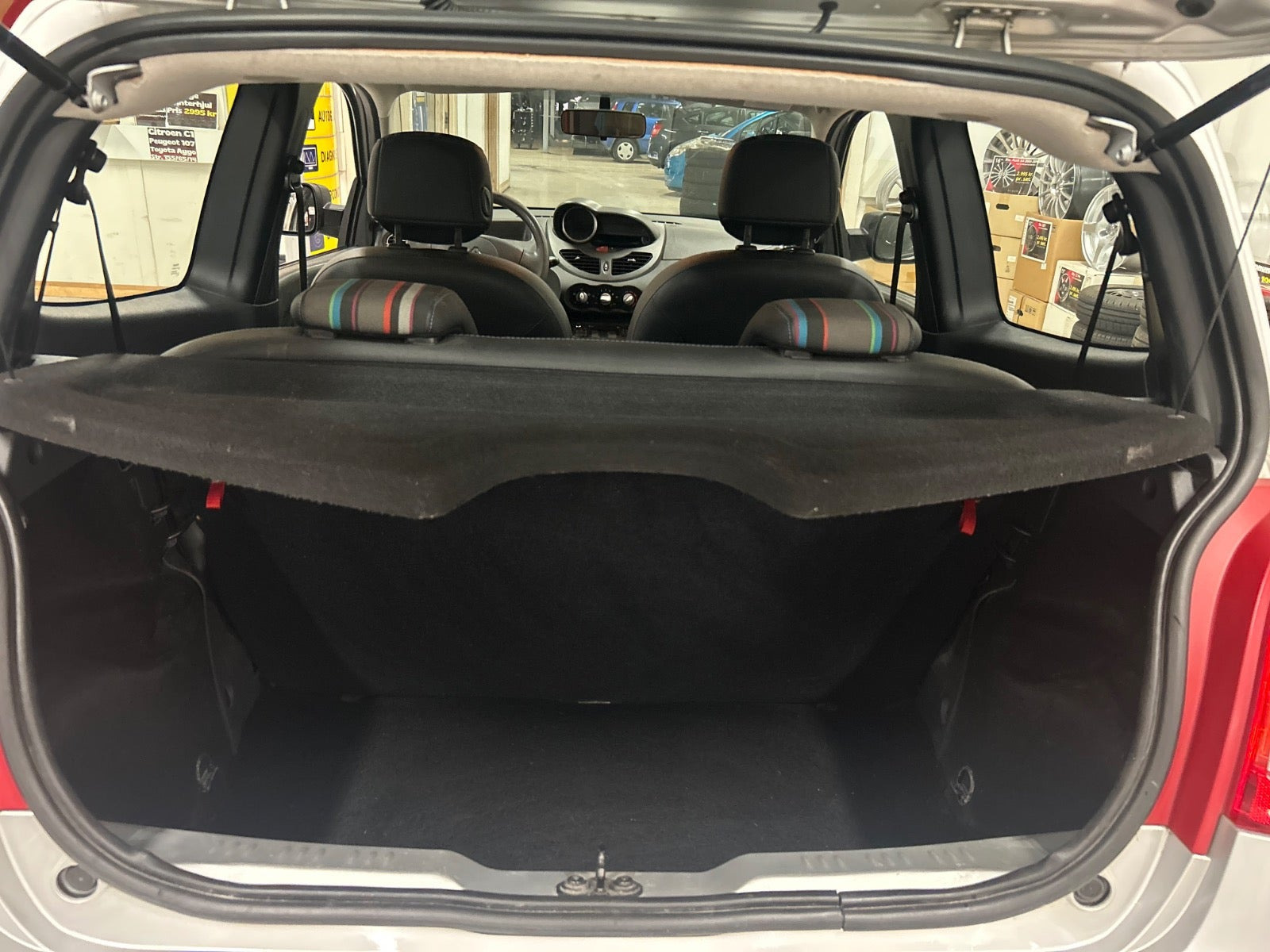 Sølv Renault Twingo fra 2012