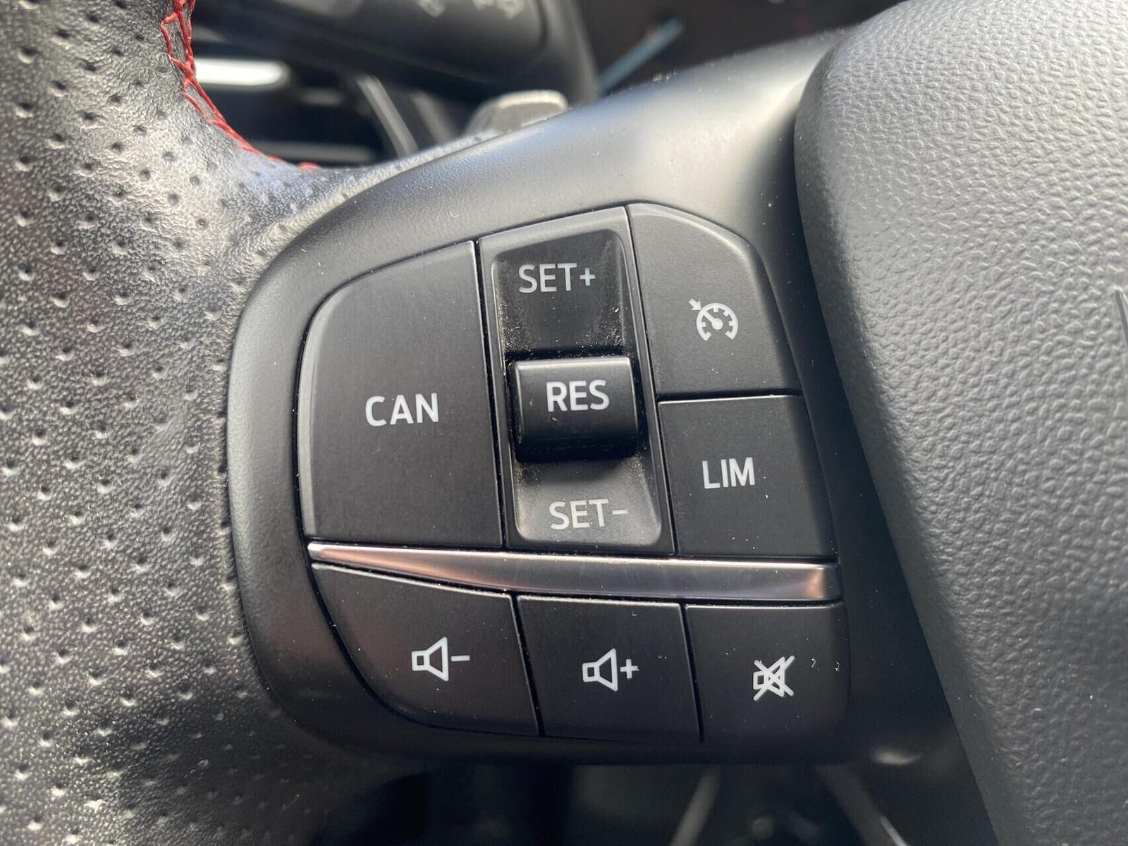 Grå Ford Fiesta fra 2020
