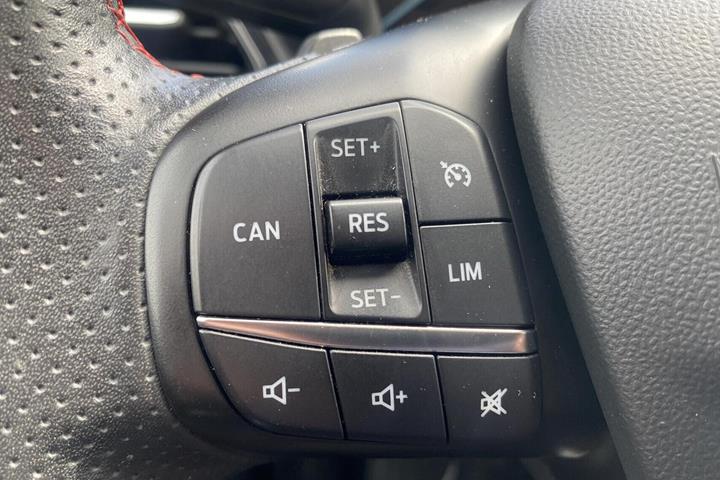Grå Ford Fiesta fra 2020
