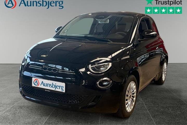 Sort Fiat 500e fra 2022 set udefra