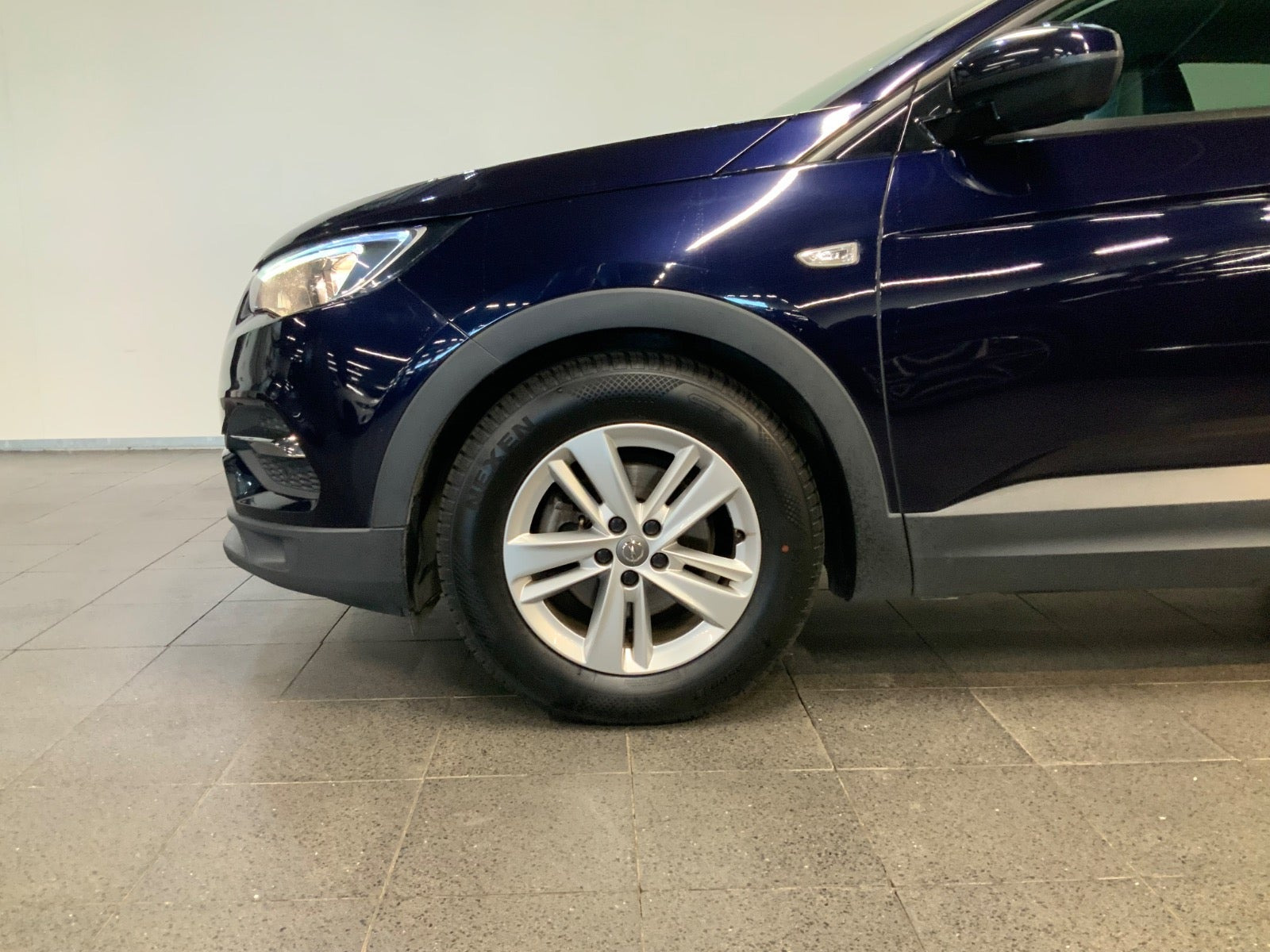 Blå Opel Grandland X fra 2018