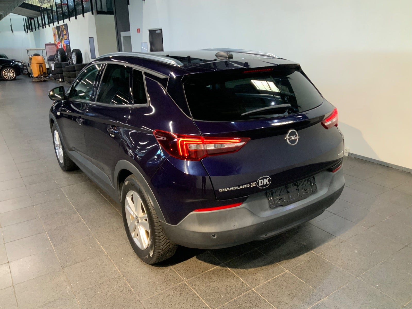 Blå Opel Grandland X fra 2018