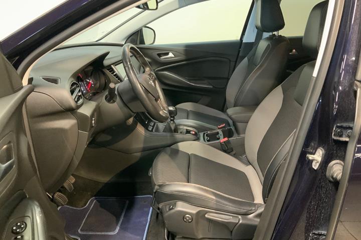 Blå Opel Grandland X fra 2018