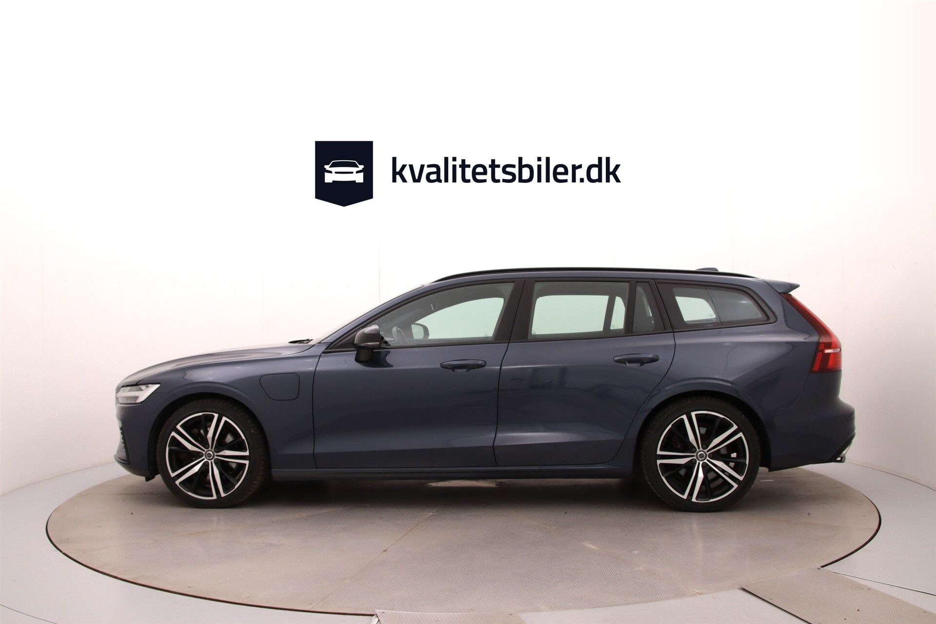 Blå Volvo V60 fra 2021
