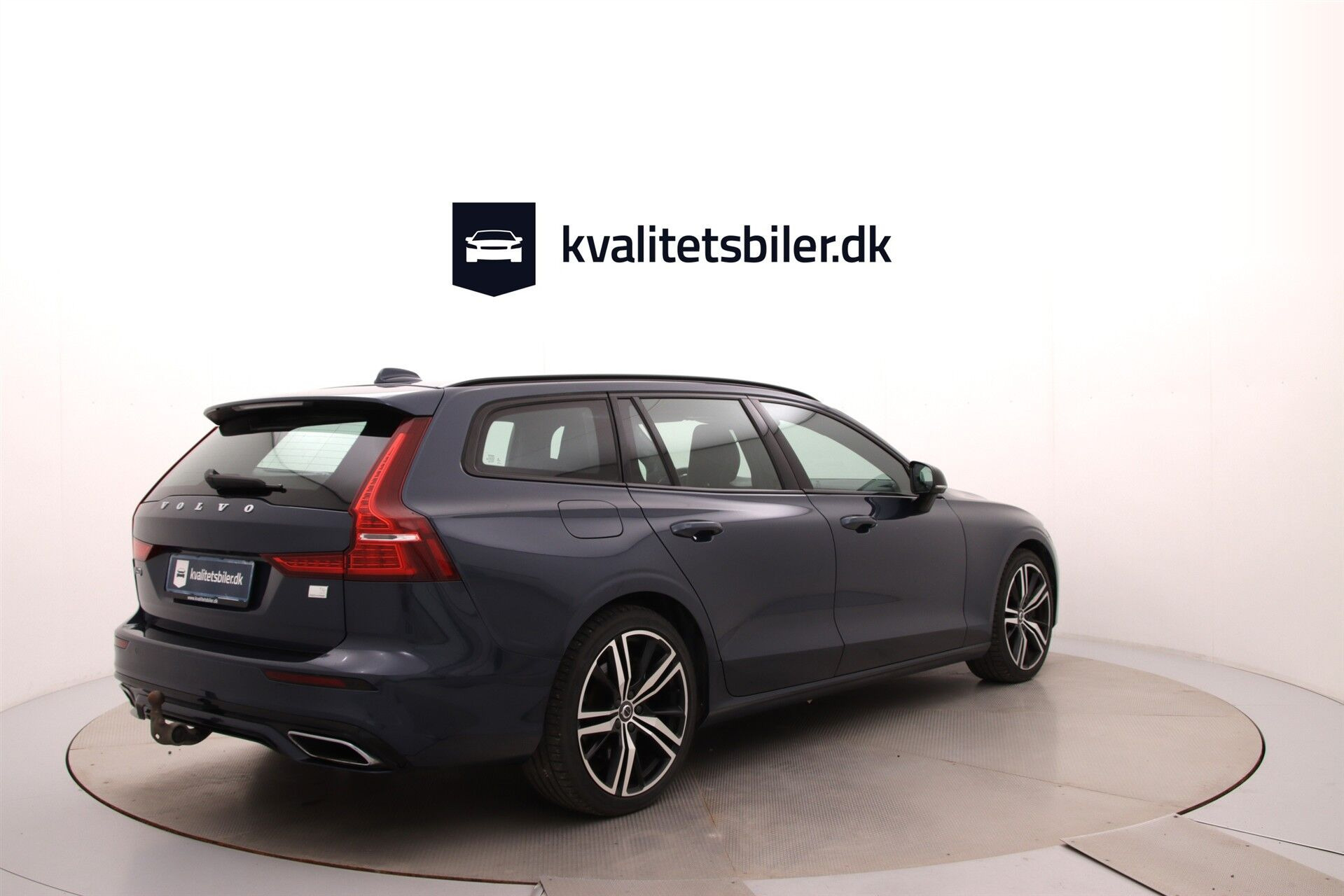 Blå Volvo V60 fra 2021