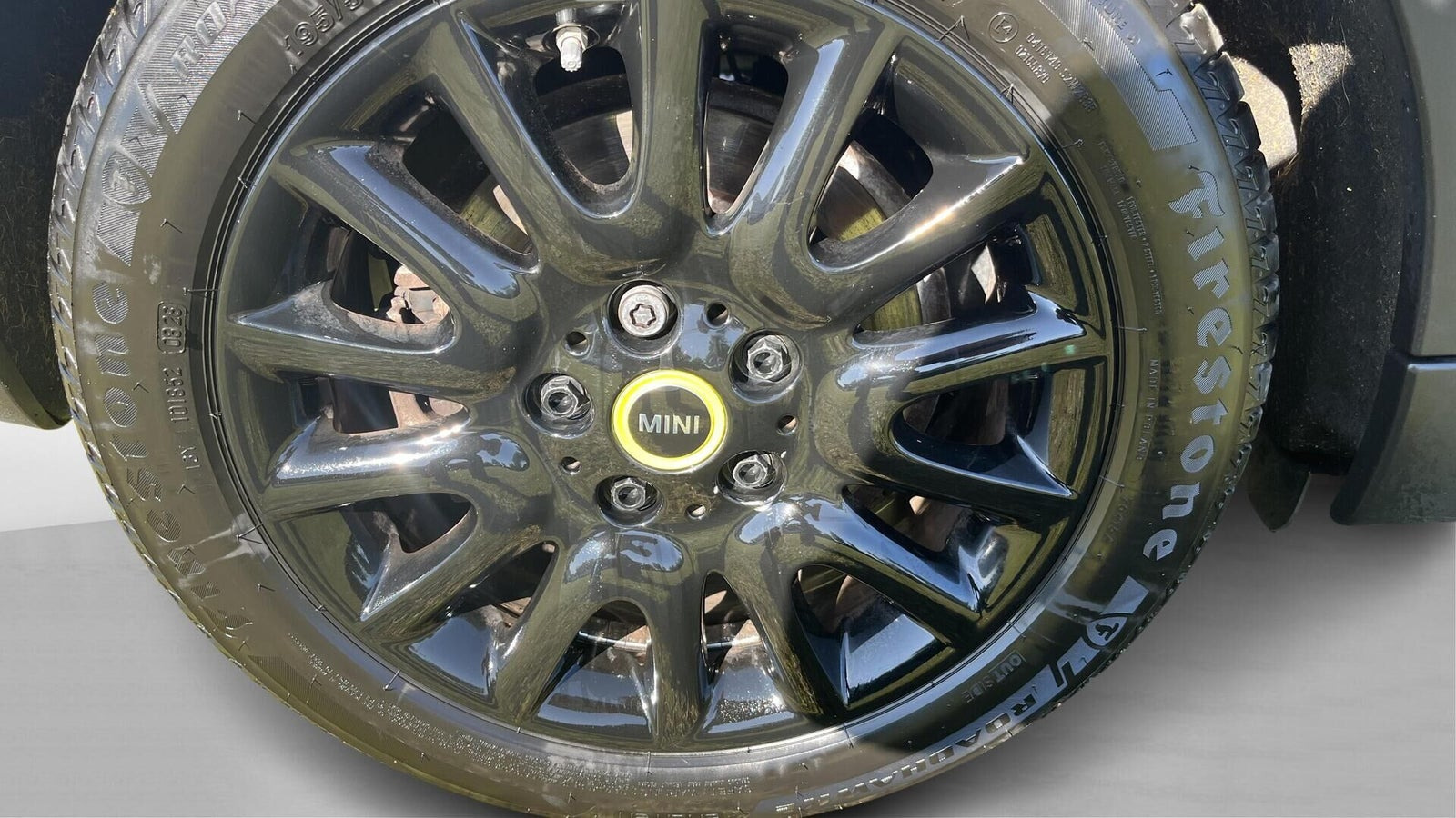 Sølv Mini Cooper SE fra 2023