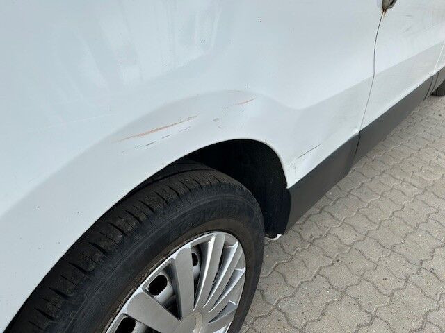 Hvid Opel Vivaro fra 2017