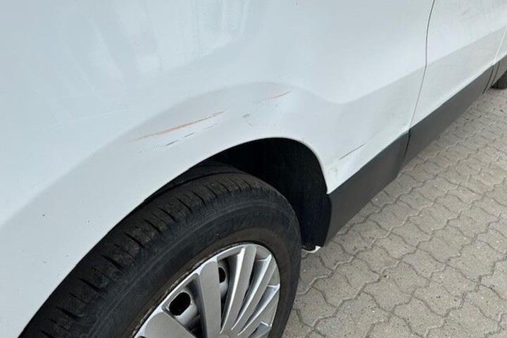 Hvid Opel Vivaro fra 2017