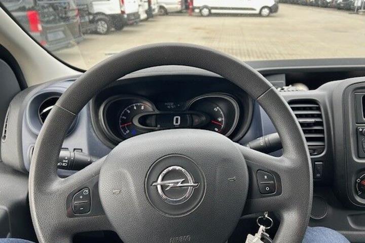 Hvid Opel Vivaro fra 2017