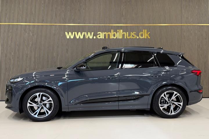 Grå Audi Q6 e-tron fra 2026