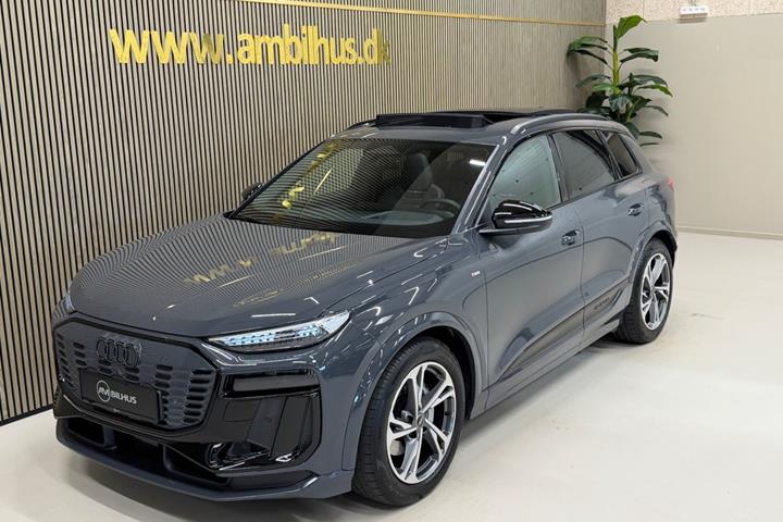 Grå Audi Q6 e-tron fra 2026