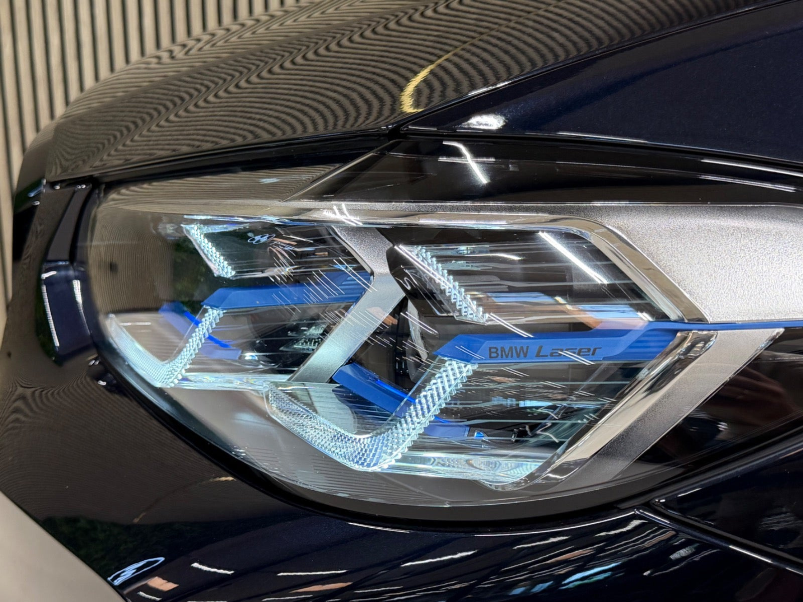 Sort BMW iX3 fra 2023