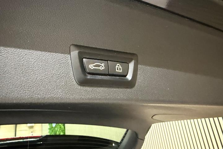 Sort BMW iX3 fra 2023