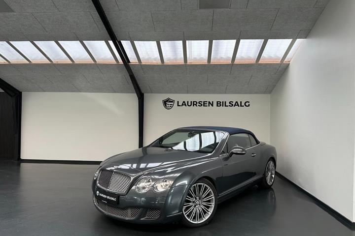 Grå Bentley Continental GTC fra 2009