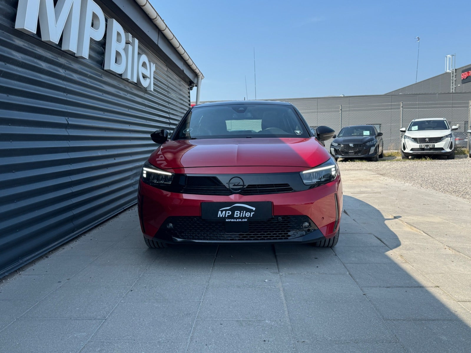 Rød Opel Corsa fra 2024