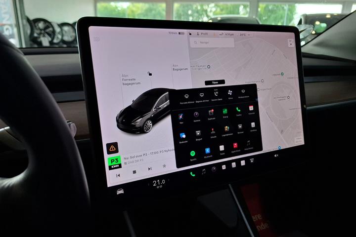 Sort Tesla Model 3 fra 2020