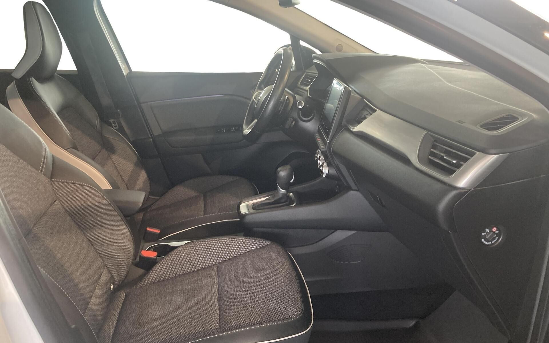 Hvid Renault Captur fra 2021