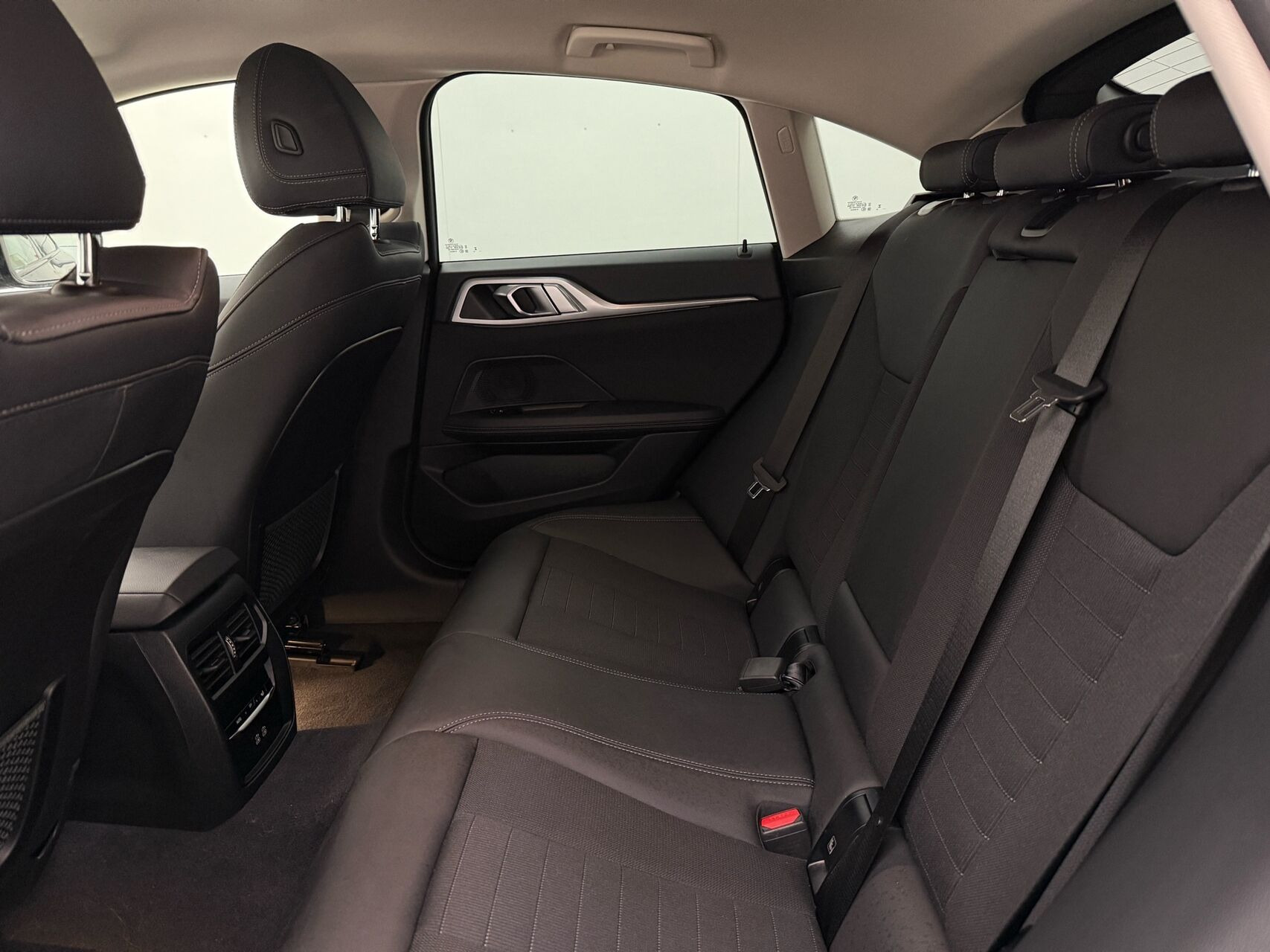Sort BMW i4 fra 2024