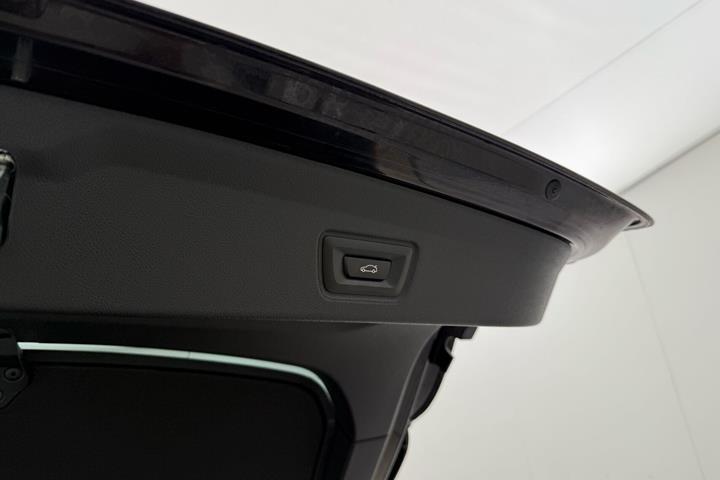 Sort BMW i4 fra 2024