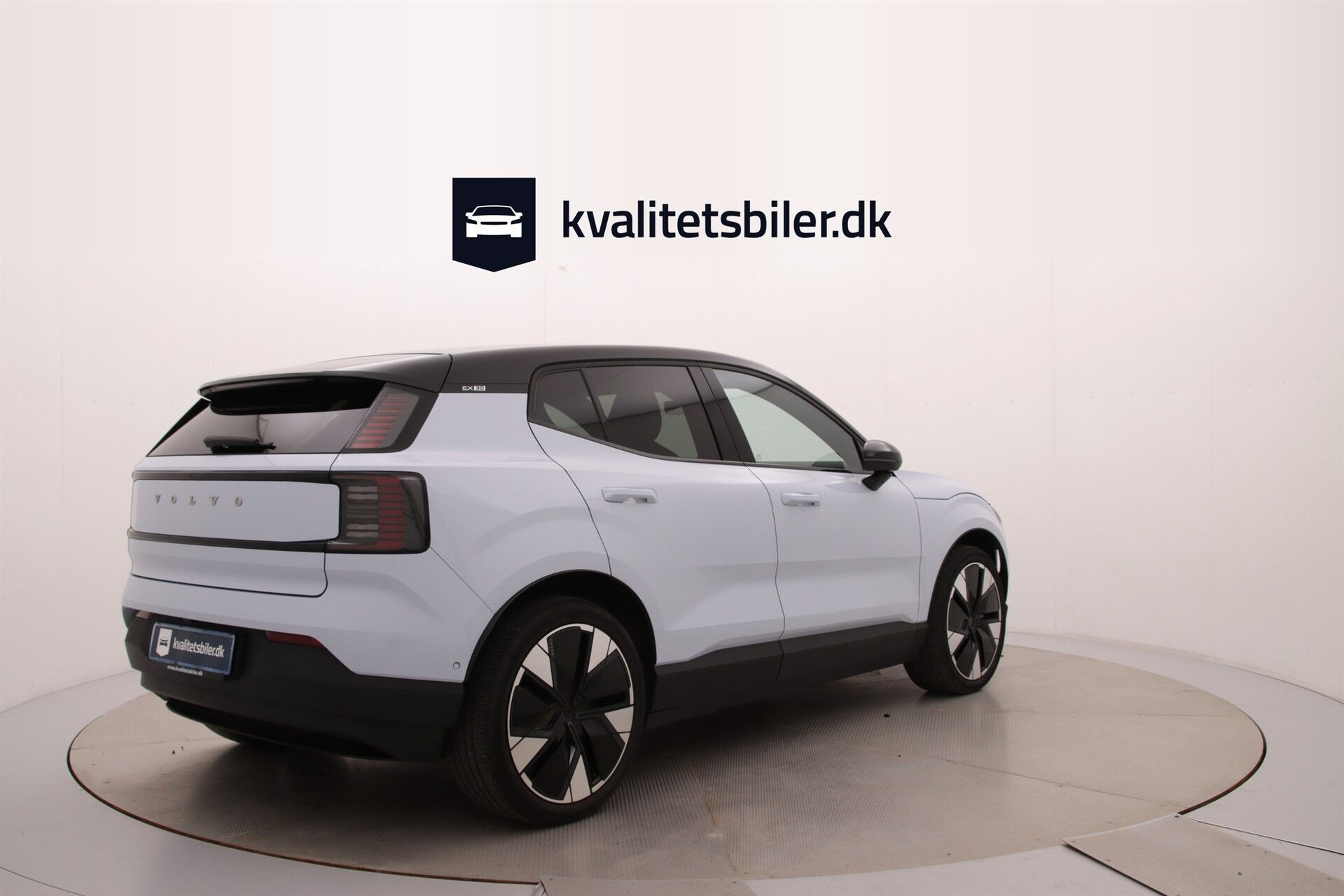 Blå Volvo EX30 fra 2024