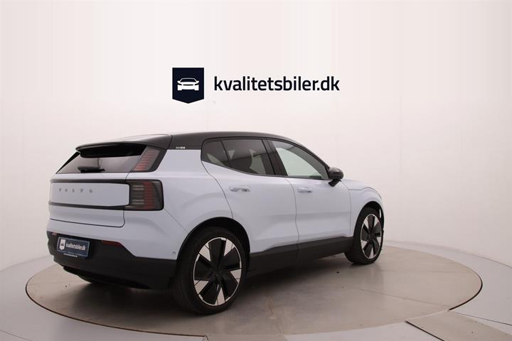 Blå Volvo EX30 fra 2024