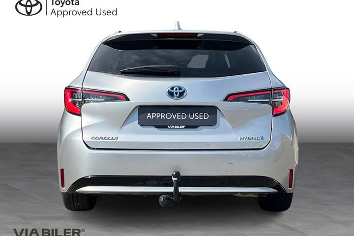 Grå Toyota Corolla fra 2021