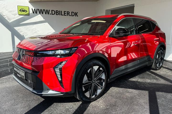 Rød Renault Scénic fra 2024