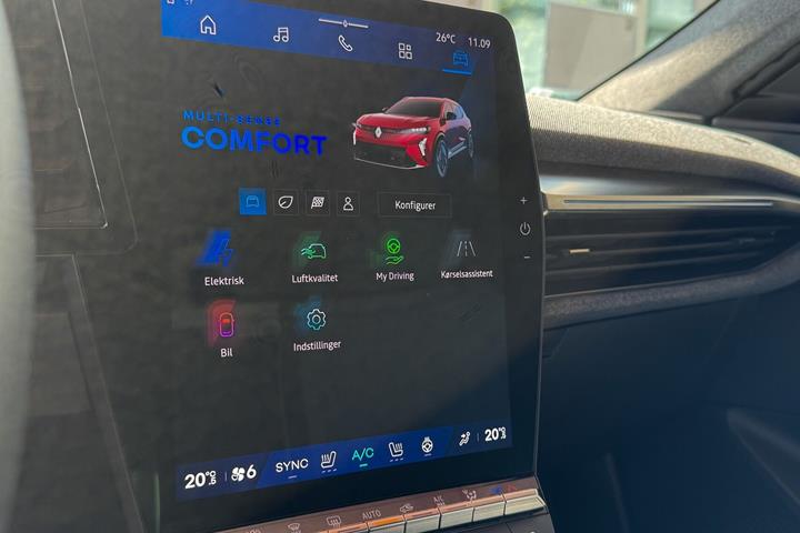 Rød Renault Scénic fra 2024