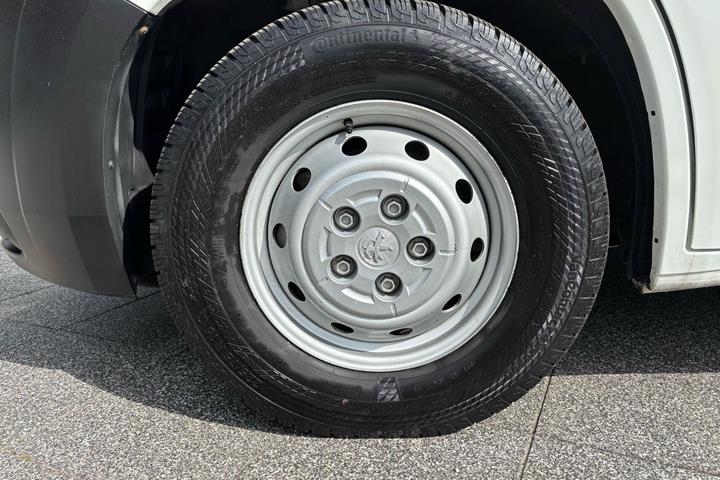Hvid Peugeot e-Boxer 435 fra 2021