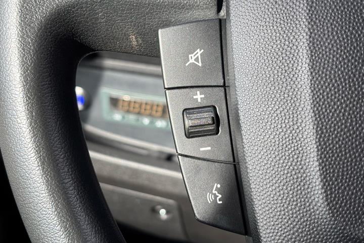 Hvid Peugeot e-Boxer 435 fra 2021