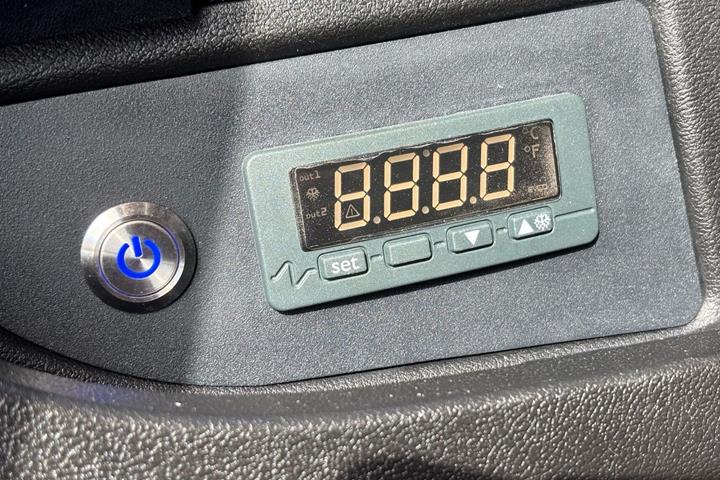 Hvid Peugeot e-Boxer 435 fra 2021